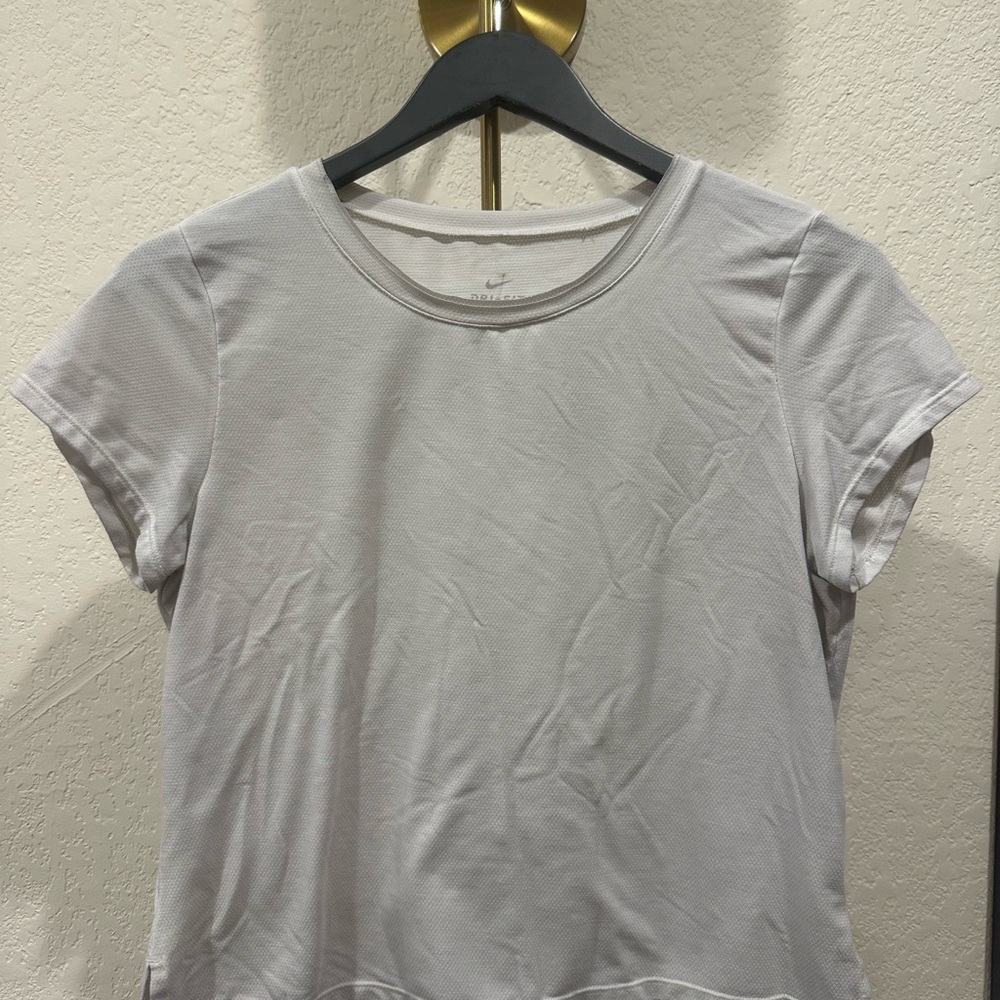 Women's Nike Short Sleeve Top
